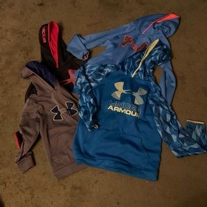 Boys large under armor hooded sweat shirt